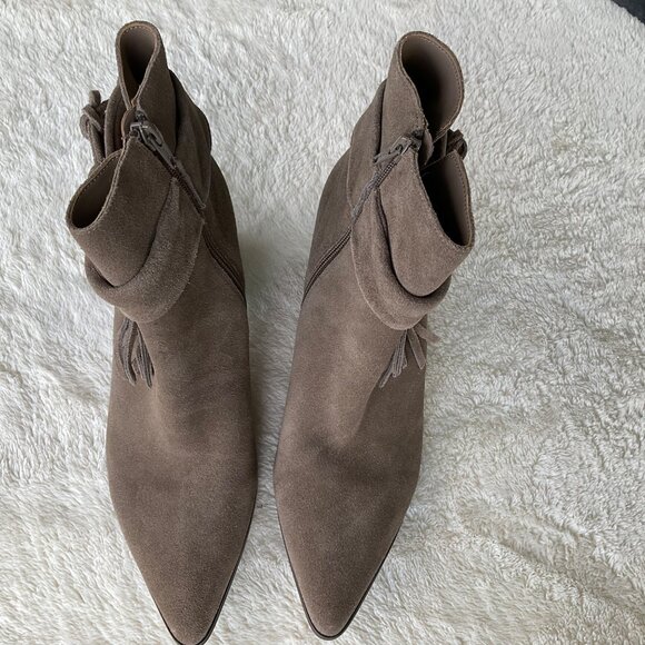 Van Eli Women’s Taupe Suede Western Fringe Knot Ankle Boots With Chunky Heels - Picture 11 of 11